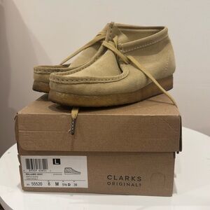 CLARKS WALLABEE Boot SZ 8